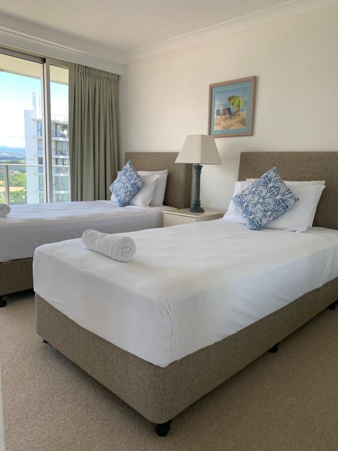 Pacific Regis Beachfront Holiday Apartments Gold Coast Exterior foto